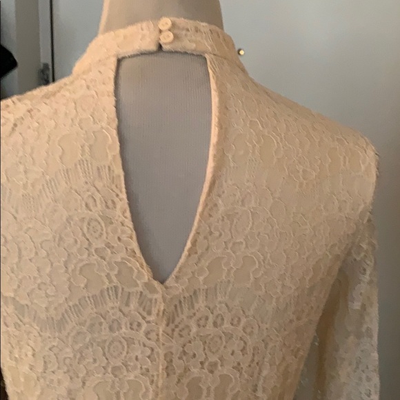 Lace mini dress - Picture 3 of 4